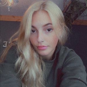 Meet your Posher, Adriana